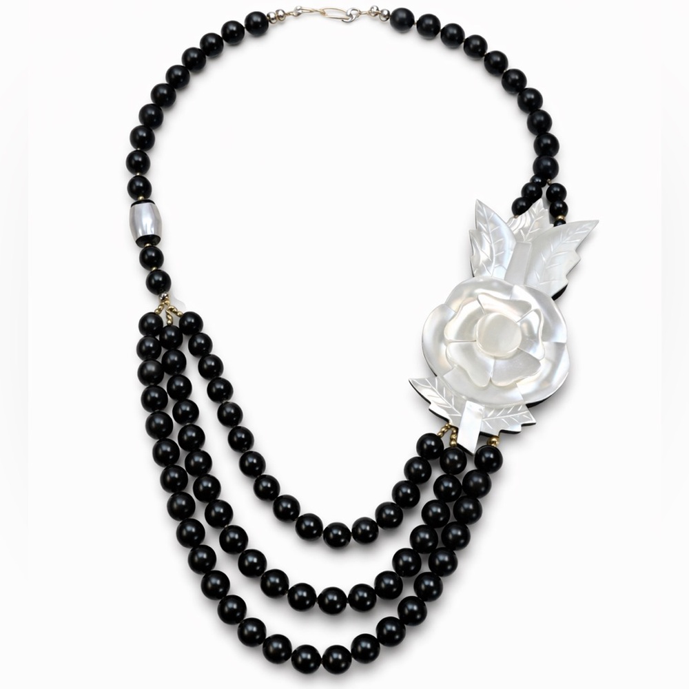 Vtg Inlaid Mother Of Pearl Flower Necklace Black Beads Triple Strand Shell White
